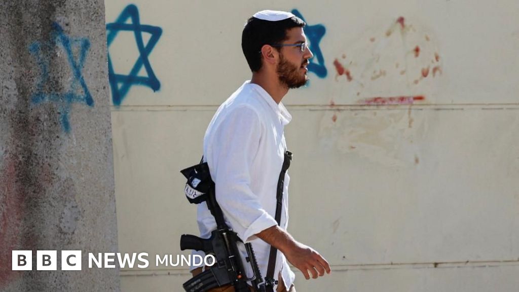 Israel desafía la condena internacional y permite el regreso de colonos a un asentamiento en Cisjordania evacuado hace 20 años – BBC News Mundo