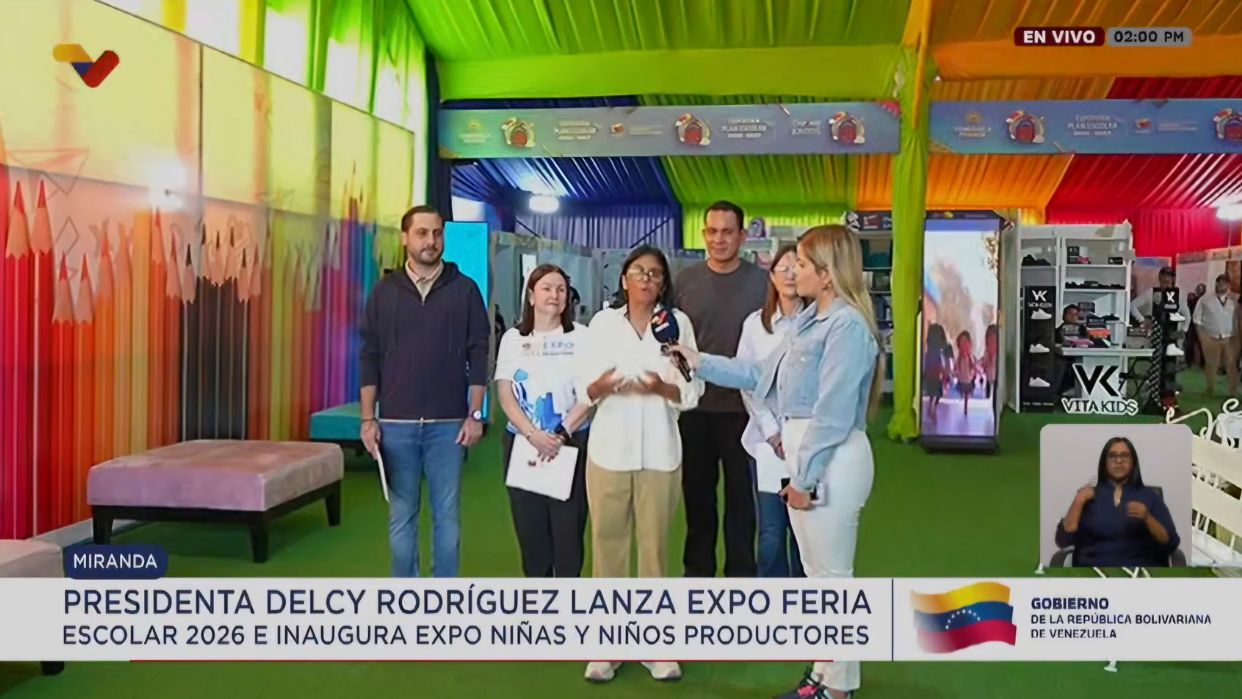 Delcy Rodríguez inaugura Expoferia Escolar 2026 con descuentos de hasta 35%