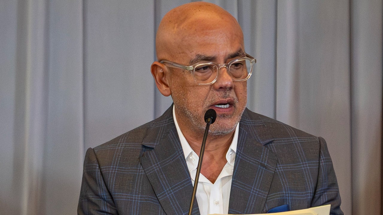 El ilegítimo presidente de la Asamblea Nacional chavista, Jorge Rodríguez, niega que en Venezuela haya hiperinflación | NTN24.COM