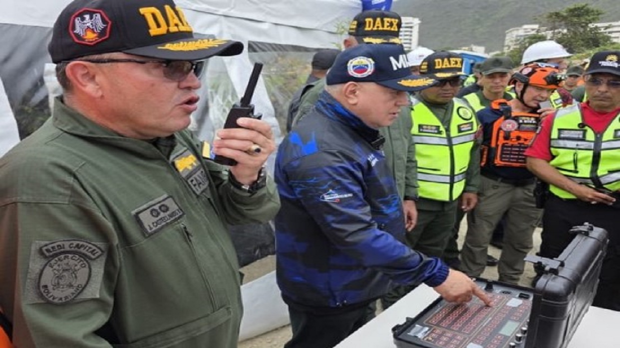 Supervisan la demolición con explosivos del edificio Residencias Newport en Caraballeda