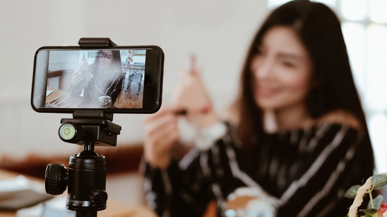 Corte Constitucional ordena al Gobierno y al Congreso regular a los ‘influencers’ y creadores de contenido en Colombia: esto es lo que se sabe | NTN24.COM
