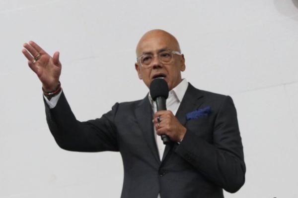 Jorge Rodríguez destituye a Antonio Ecarri de la presidencia del Grupo Amistad Parlamentaria Venezuela-EEUU – bancaynegocios.com