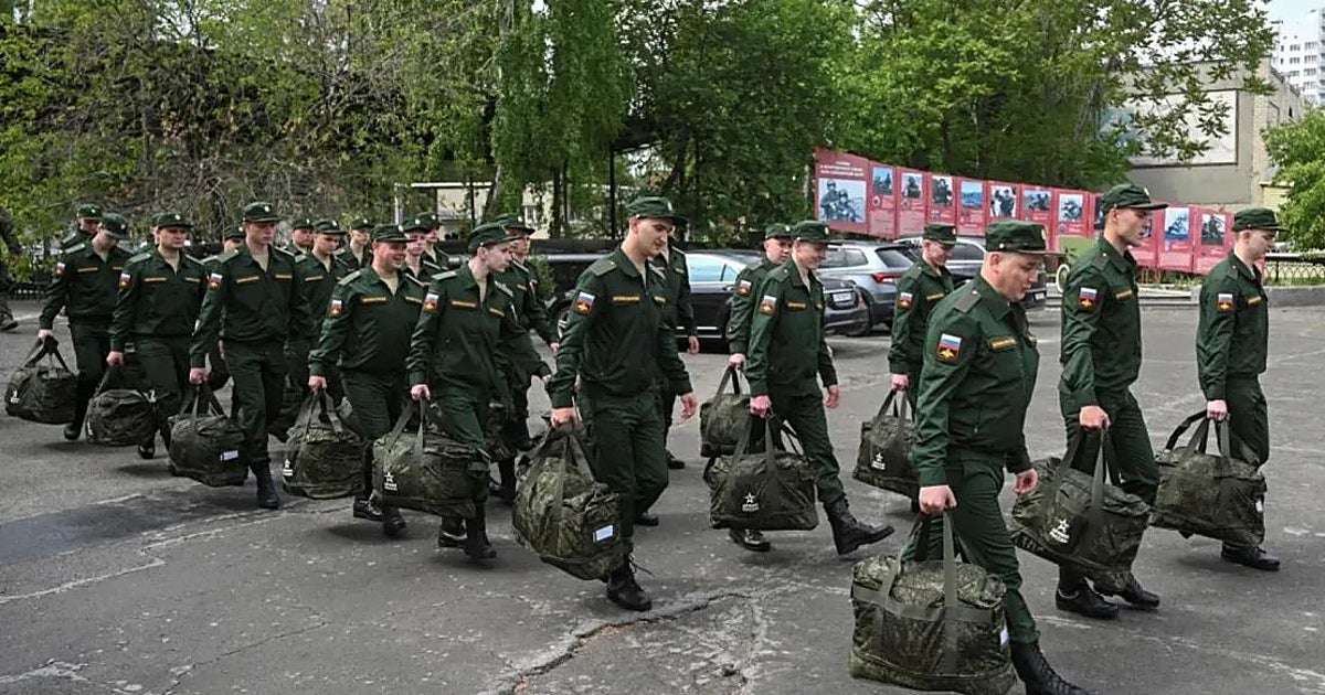 El precio para dejar de ser ruso se multiplica por diez para evitar la fuga de posibles reclutas