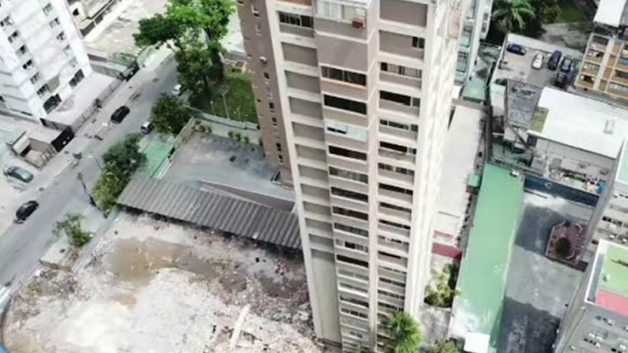 Expertos chilenos evalúan estructura del edificio Petunia II en Los Palos Grandes