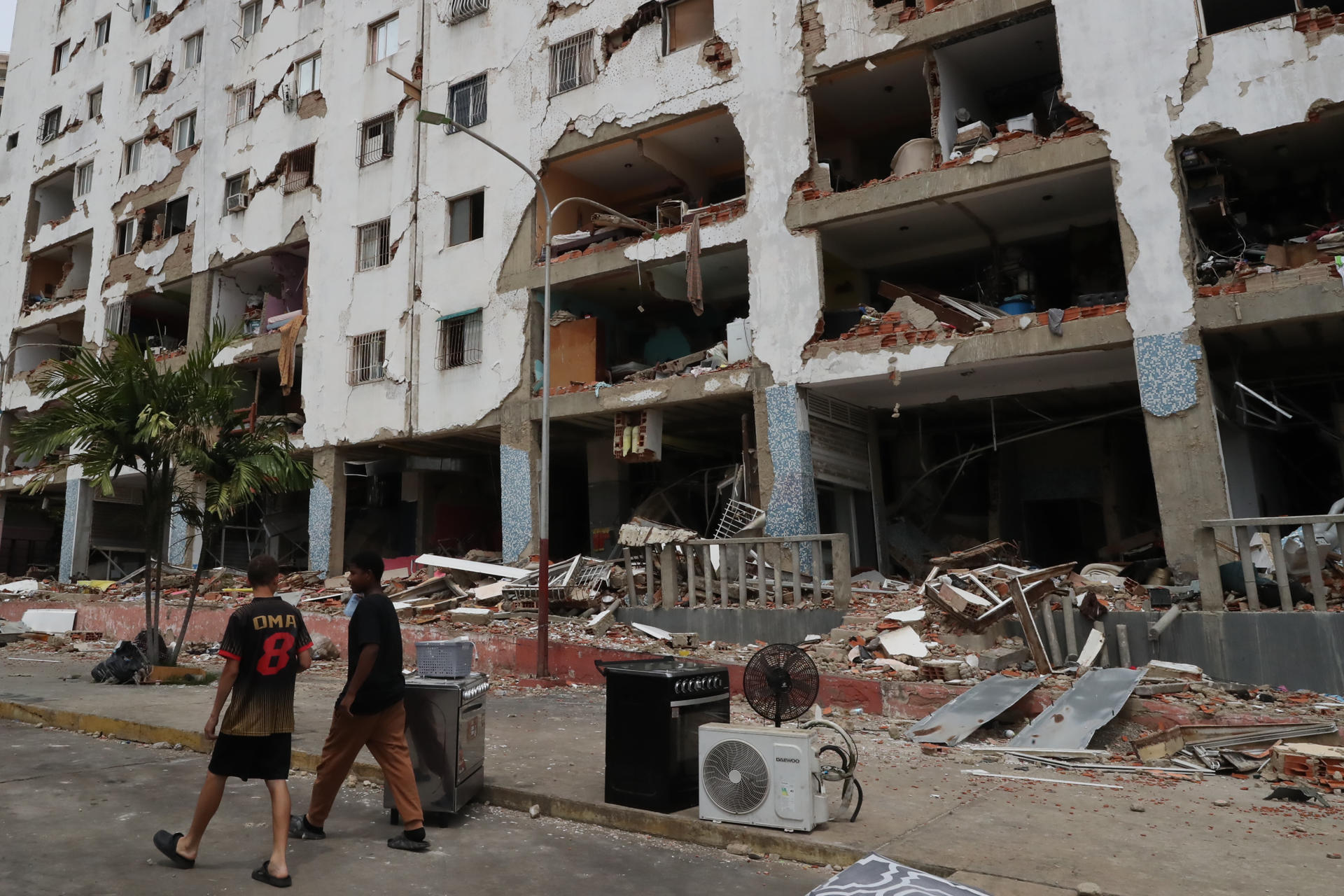 Hugo Chávez sabía que un terremoto podía derribar los edificios, aun así, los construyó