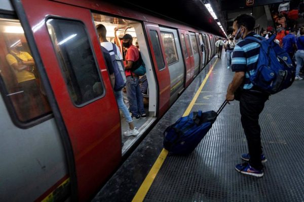 Metro de Caracas y Sistema de Ferrocarriles prestan servicio comercial con total normalidad este #23Ago – bancaynegocios.com
