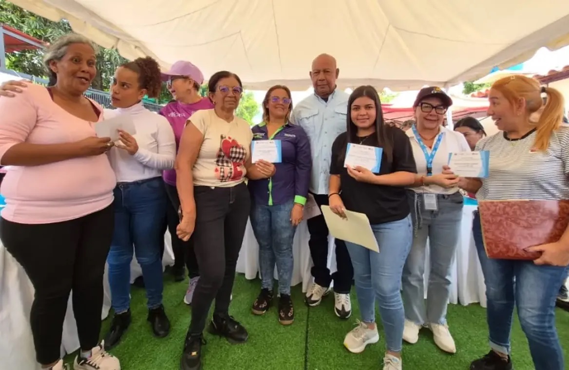 Ayudas médicas y sociales benefician a familias en Lara
