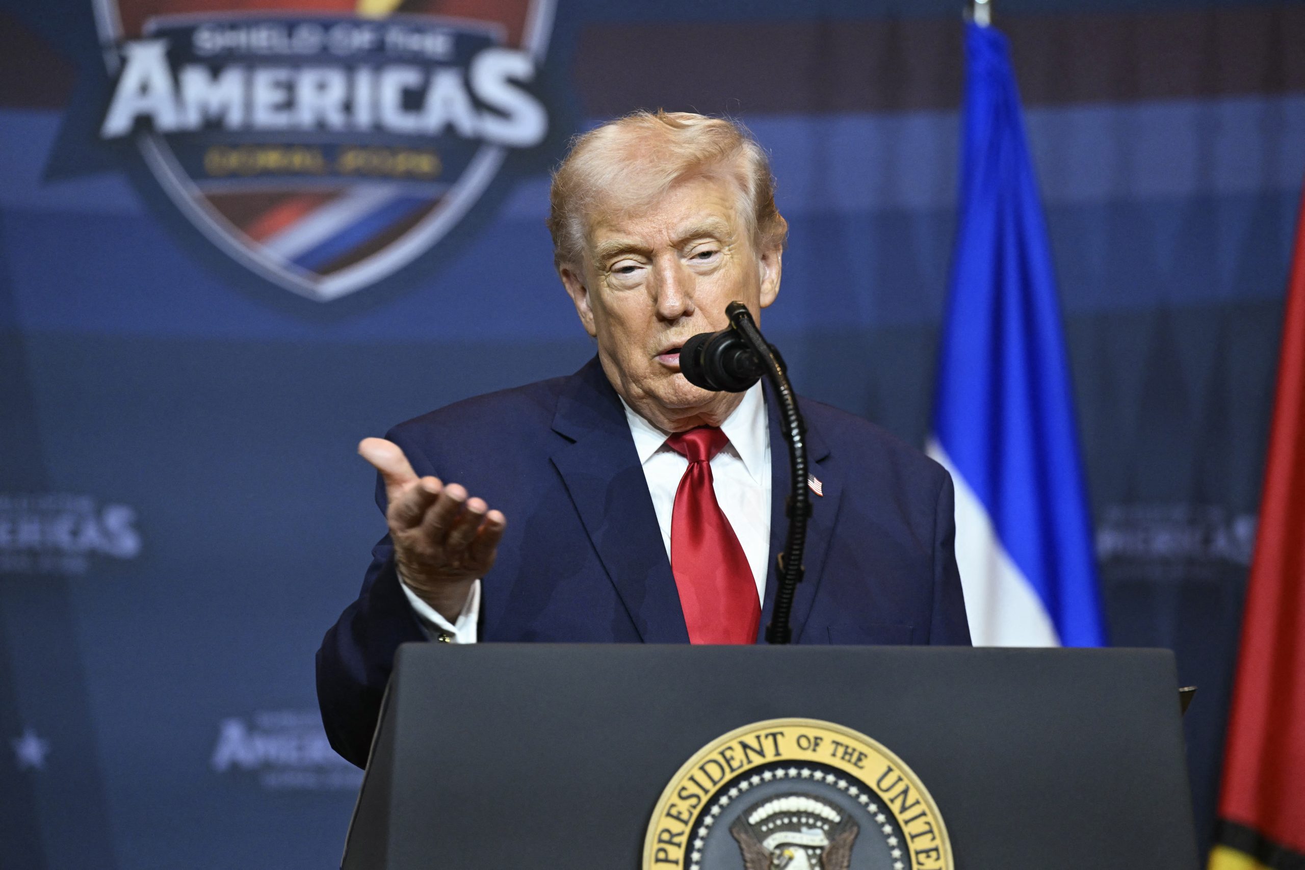 Lo autoriza el Tribunal Supremo: Trump podrá continuar con la construcción de un salón de baile cerca de la Casa Blanca < El Informador Venezuela