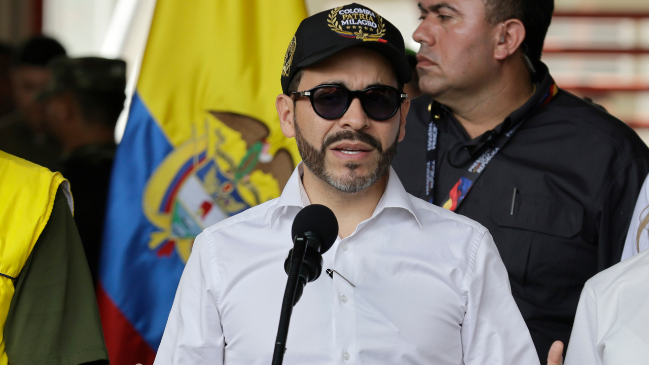 Sin importar nacionalidad: Abelardo de la Espriella ordenó deportar migrantes inmersos en delitos en Colombia | NTN24.COM