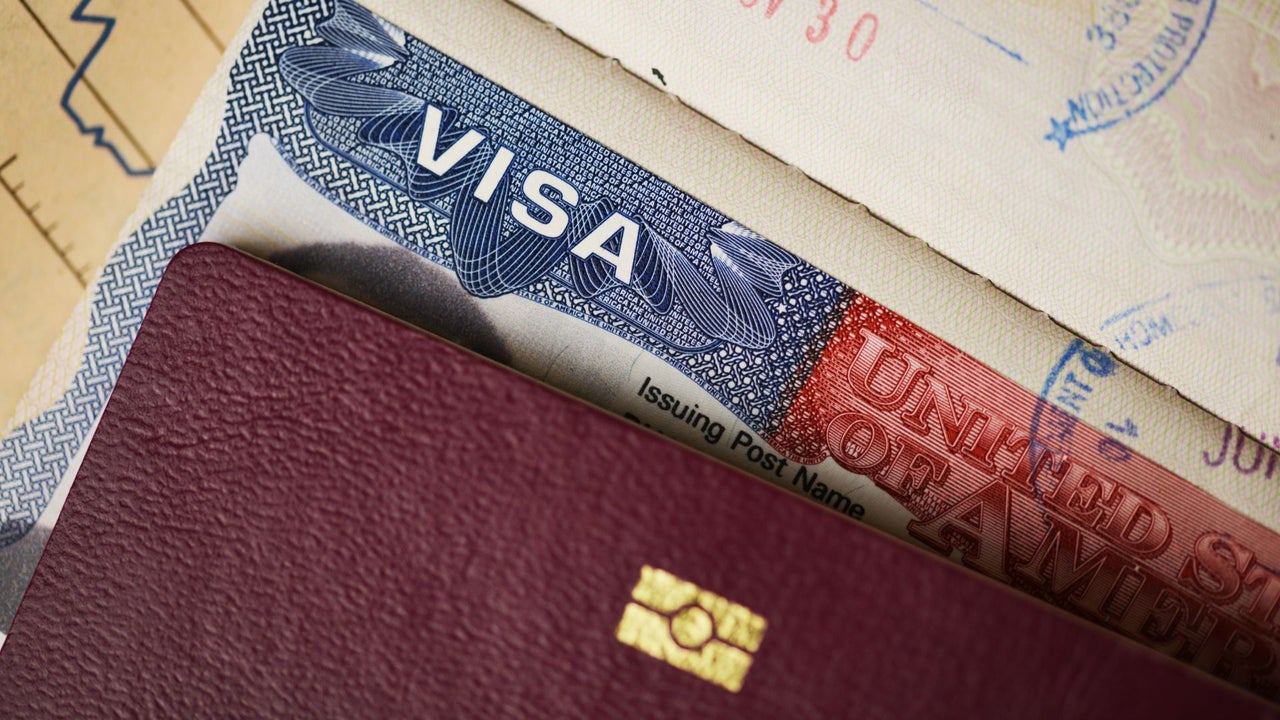 Embajada de Estados Unidos en Colombia habilitó plan para sacar la visa más rápido: estos son los casos en que aplica y el costo que tendrá | NTN24.COM