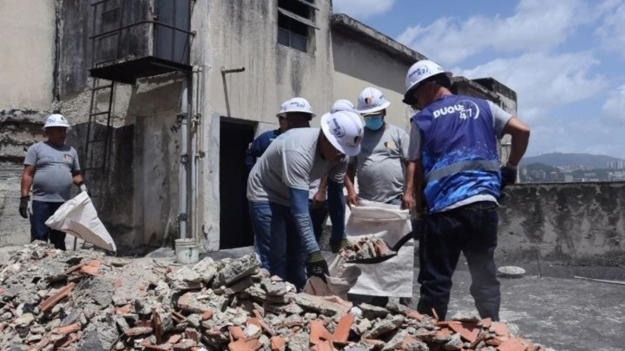 Alcaldía de Chacao ejecuta reparaciones en 42 edificios tras evaluar daños en más de 5.500 apartamentos