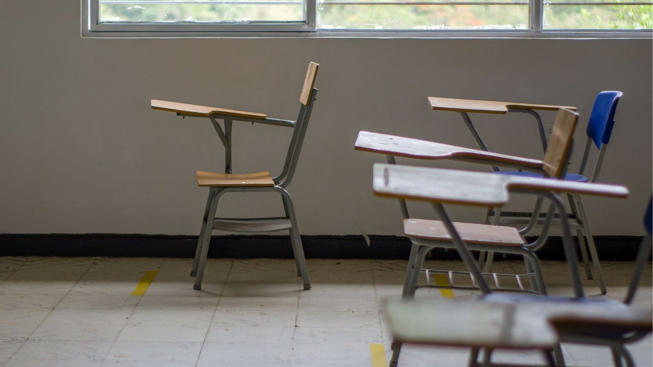 La ONG Cecodap alerta que 27% de los centros educativos evaluados presentan daños graves por el doblete sísmico en Venezuela | NTN24.COM