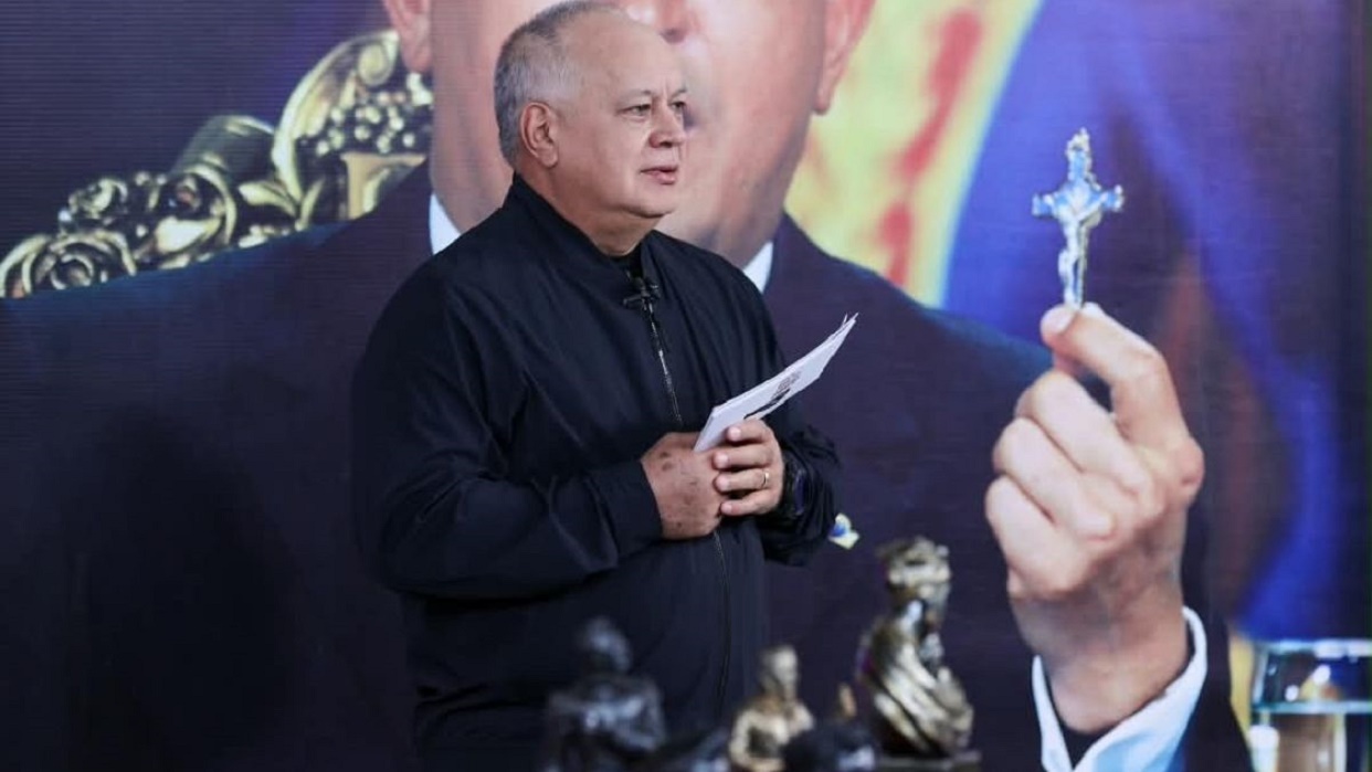 Diosdado Cabello asegura que Carlos Ocariz entregó a Juan Caguaripano para congraciarse con el Gobierno