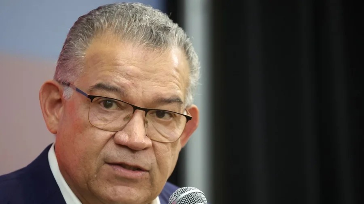 Diosdado Cabello rechaza campaña contra Enrique Márquez por reconocer realidad de las comunas