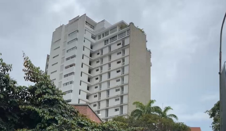 Autoridades y vecinos acuerdan la demolición del edificio San Felipe en La Castellana