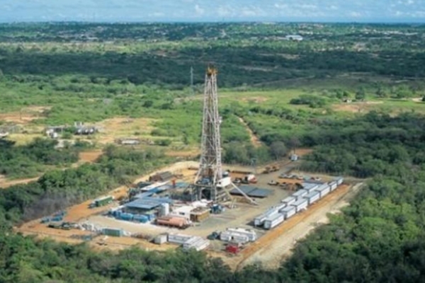 La administración de Trump discute la posibilidad de adquirir participación en campos petroleros de Venezuela, según Axios – bancaynegocios.com