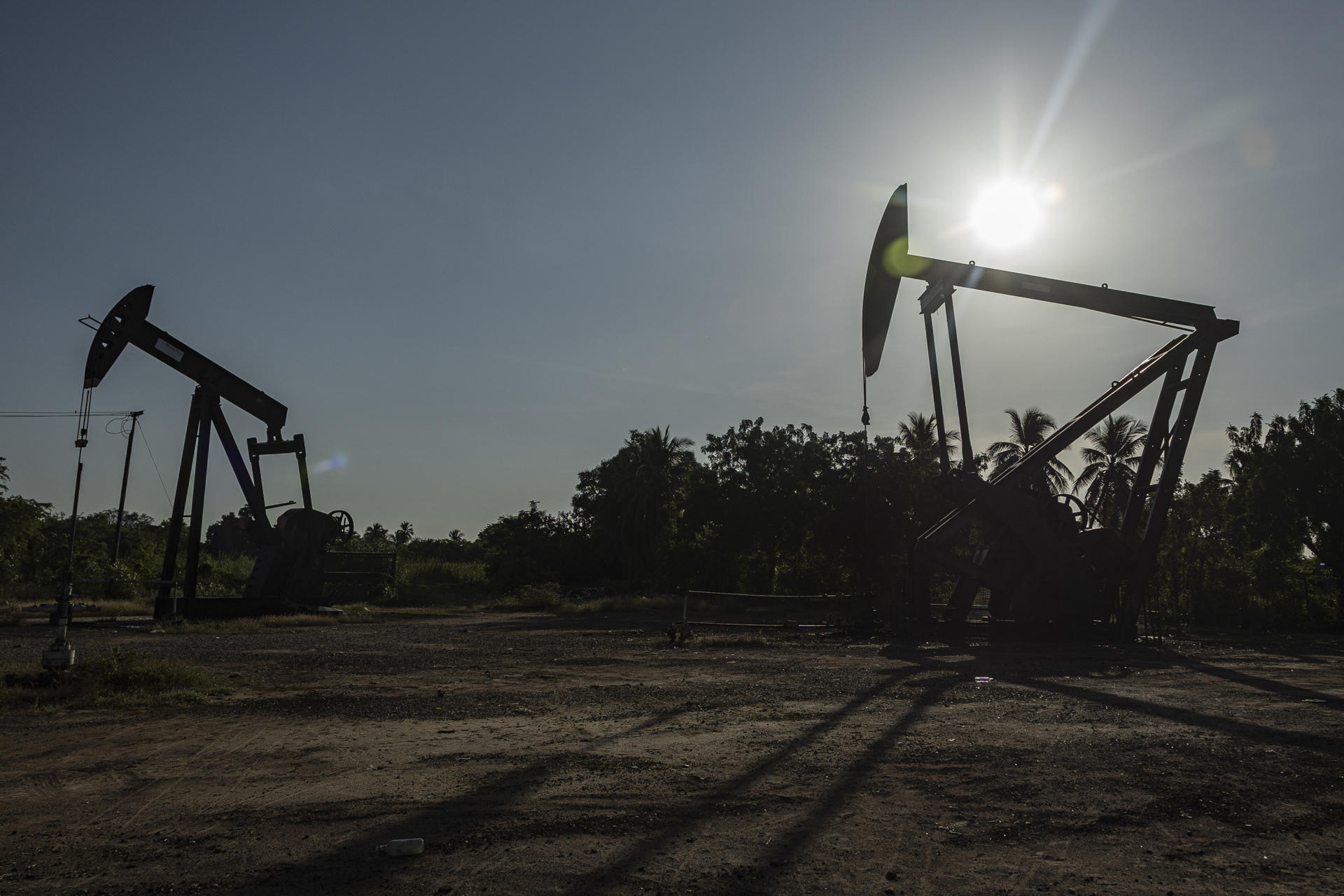 Axios: EEUU está cerca de llegar a un acuerdo “masivo” para los campos petroleros venezolanos