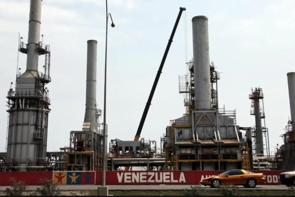 El renacer petrolero de Venezuela toma impulso entre acuerdos clave y desafíos estructurales – bancaynegocios.com