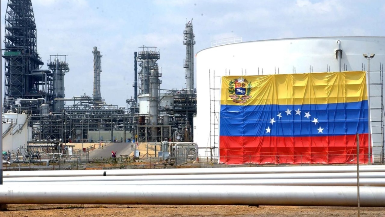 Economista Luis Oliveros: No es descabellado pensar que Venezuela salga de la OPEP