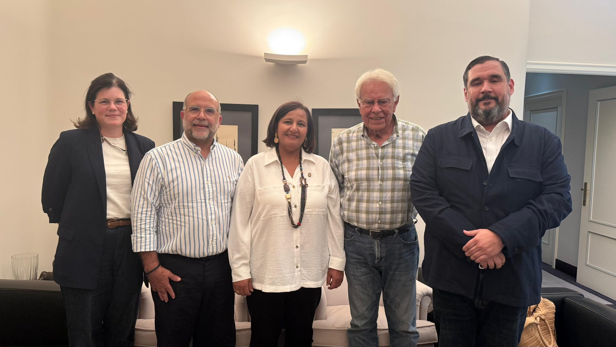  Dinorah Figuera y Felipe González evalúan el proceso de diálogo con el chavismo – Efecto Cocuyo