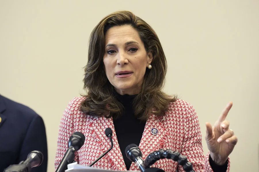 Congresista María Elvira Salazar respalda acuerdo petrolero entre EE.UU. y Venezuela, pero exige elecciones libres < El Informador Venezuela