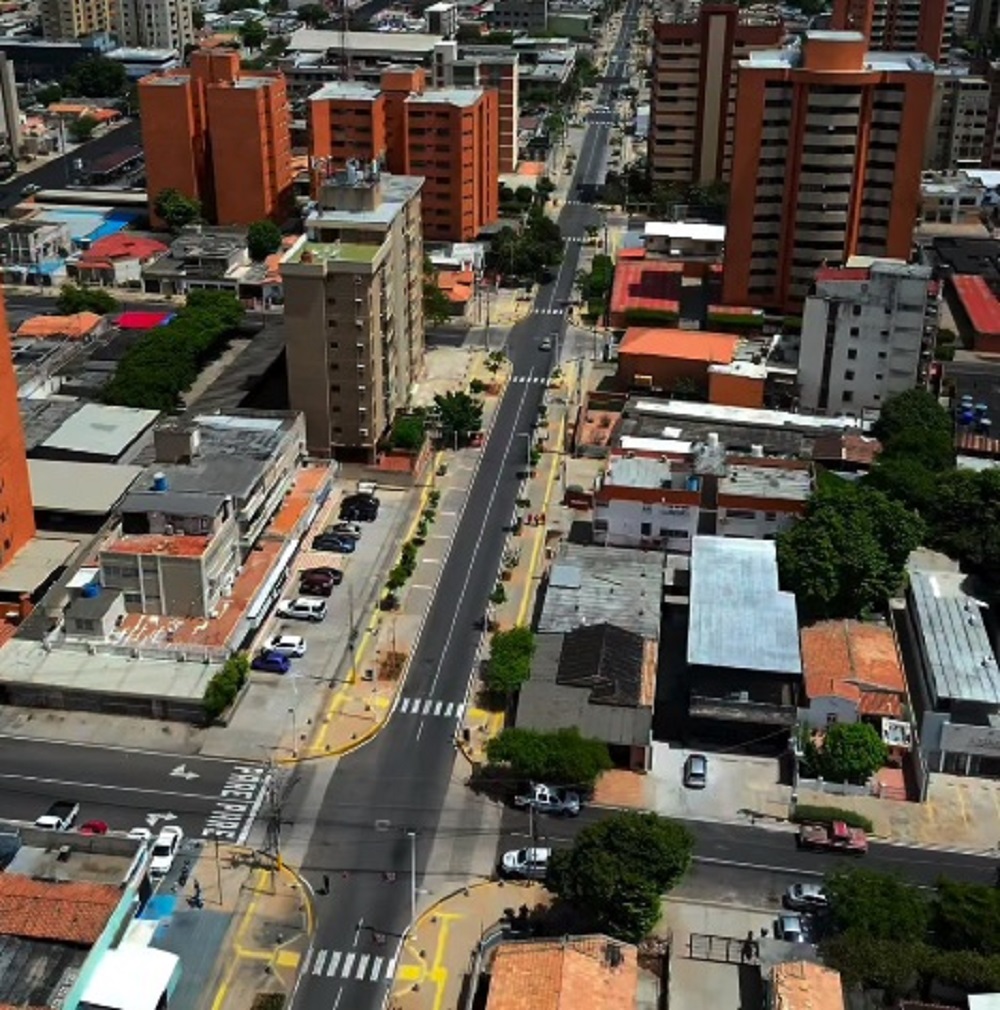 Avanzan obras de asfaltado y seguridad vial en el Zulia