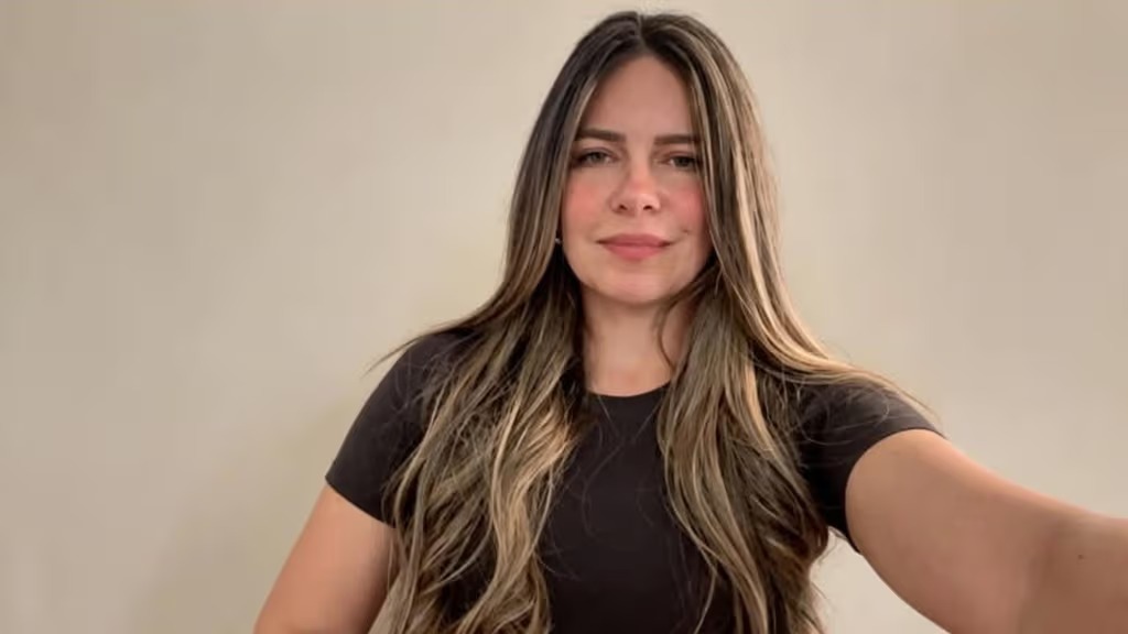 Psicóloga venezolana pasó tres meses detenida por ICE en Texas y ahora ayuda a otras migrantes