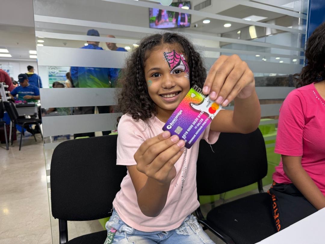 Bancamiga bancariza a más de 15.000 niños y adolescentes en histórico operativo por el regreso a clases