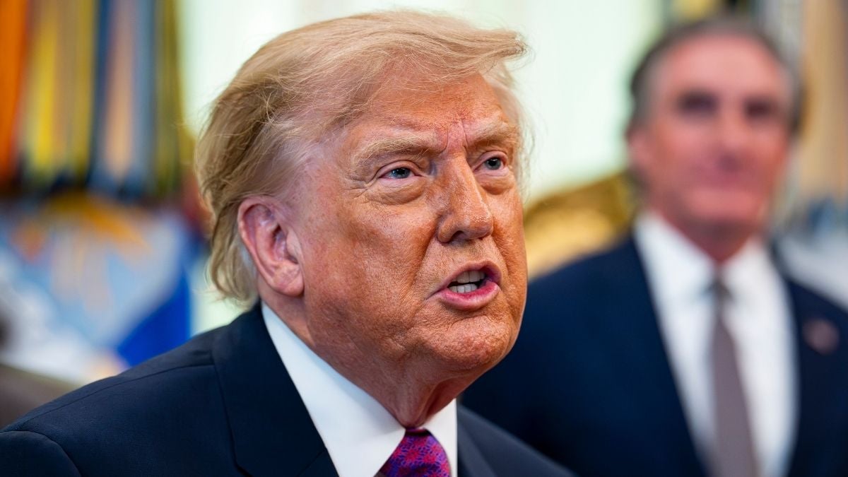 Trump dice que pedirá a los europeos que le devuelvan a Estados Unidos la ayuda prestada a Ucrania | NTN24.COM