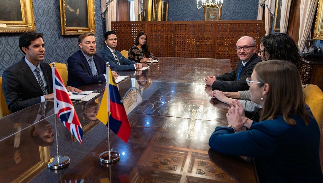 Venezuela reafirma su disposición en impulsar relaciones diplomáticas con Reino Unido