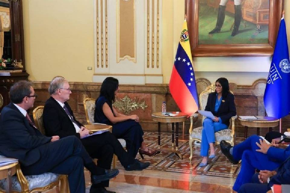Delcy Rodríguez recibe a la directora del PNUD para coordinar evaluación tras los sismos