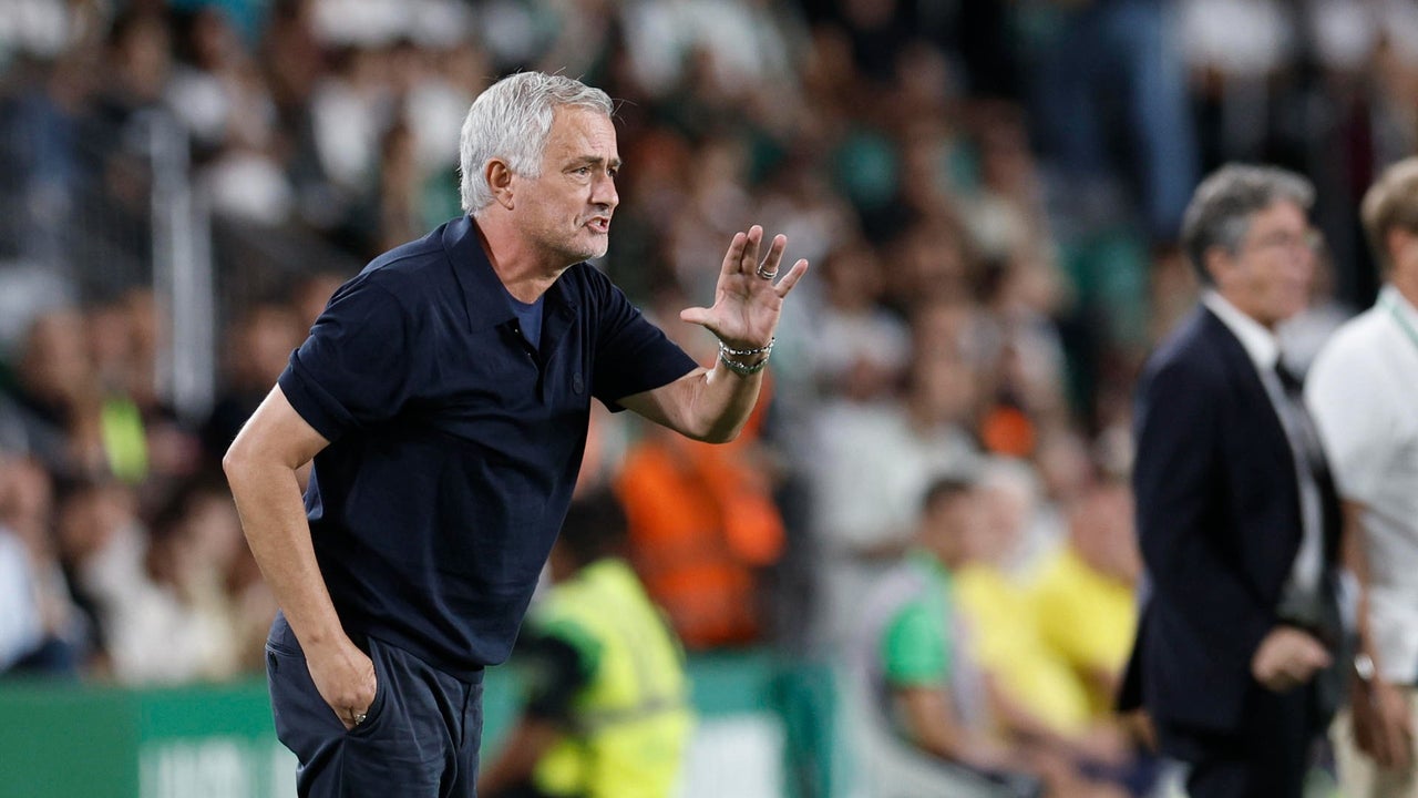 Revelan video de cómo Mourinho observó a Mbappé y Vinícius cuando ambos decidieron tapar mensaje de apoyo a Ceuta acordado en el Real Madrid | NTN24.COM