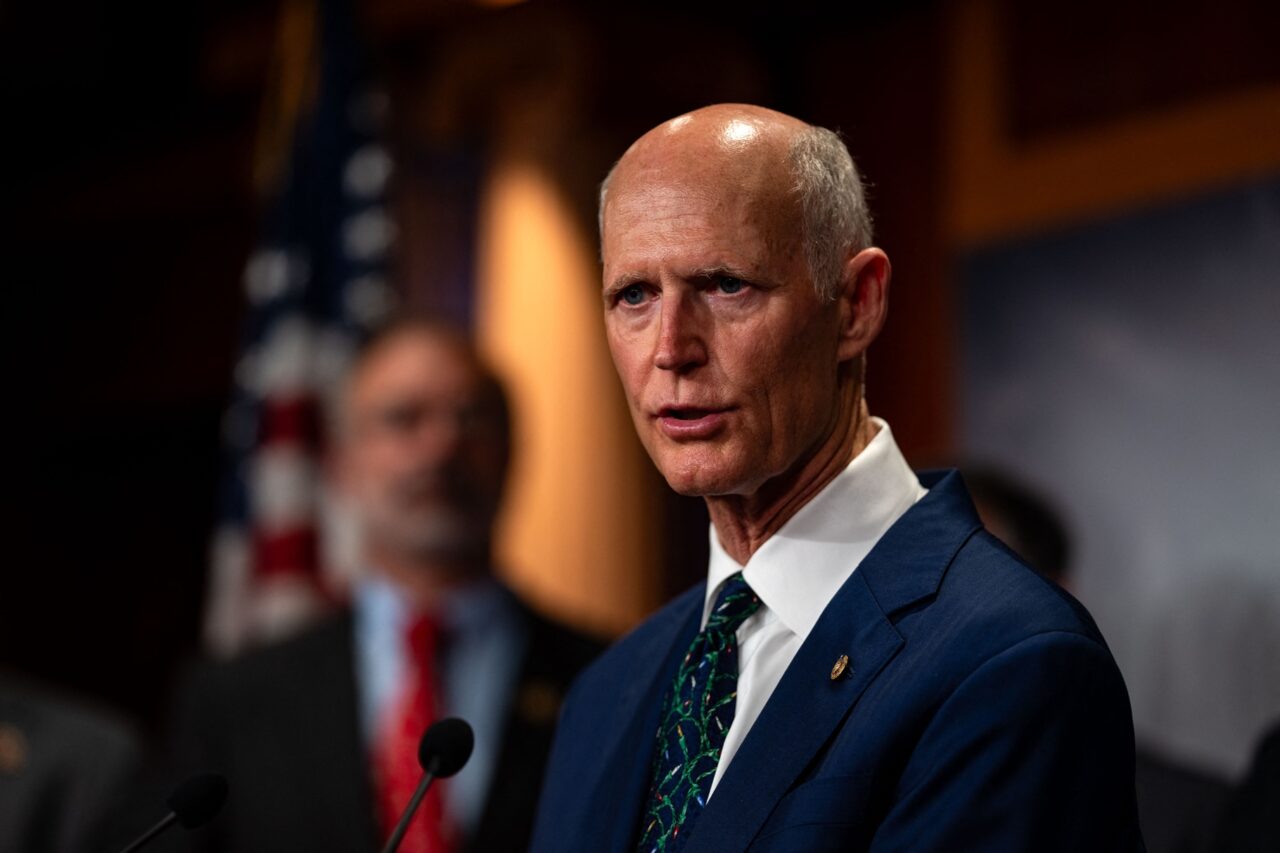 Rick Scott lanzó una advertencia a Donald Trump ante un posible encuentro con Delcy Rodríguez