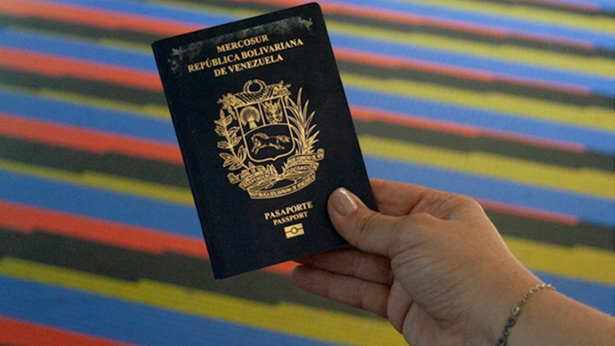 Chile y Venezuela acuerdan plan de contingencia para viajeros con pasaportes vencidos