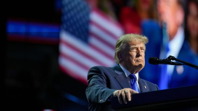 Trump da margen de confianza a De la Espriella pese a mantener descertificación de Colombia