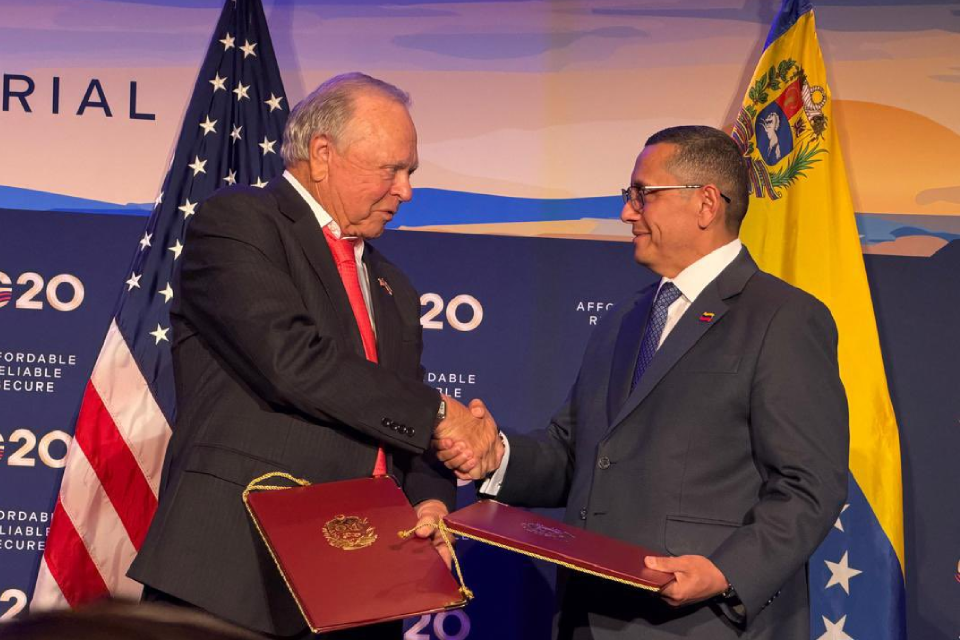 Empresa Continental firma acuerdo con Pdvsa para desarrollar campo en la Faja del Orinoco | TalCual