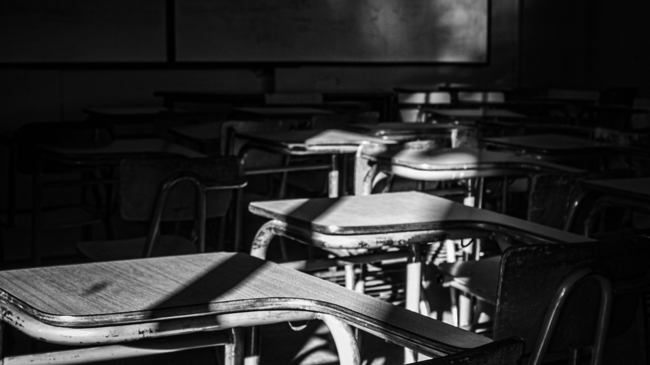 Docentes denuncian bajos salarios y deterioro de escuelas al inicio del año escolar en Venezuela | NTN24.COM