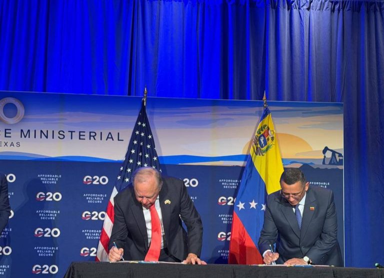 Continental Resources firma memorando con Pdvsa para operar un bloque petrolero < El Informador Venezuela