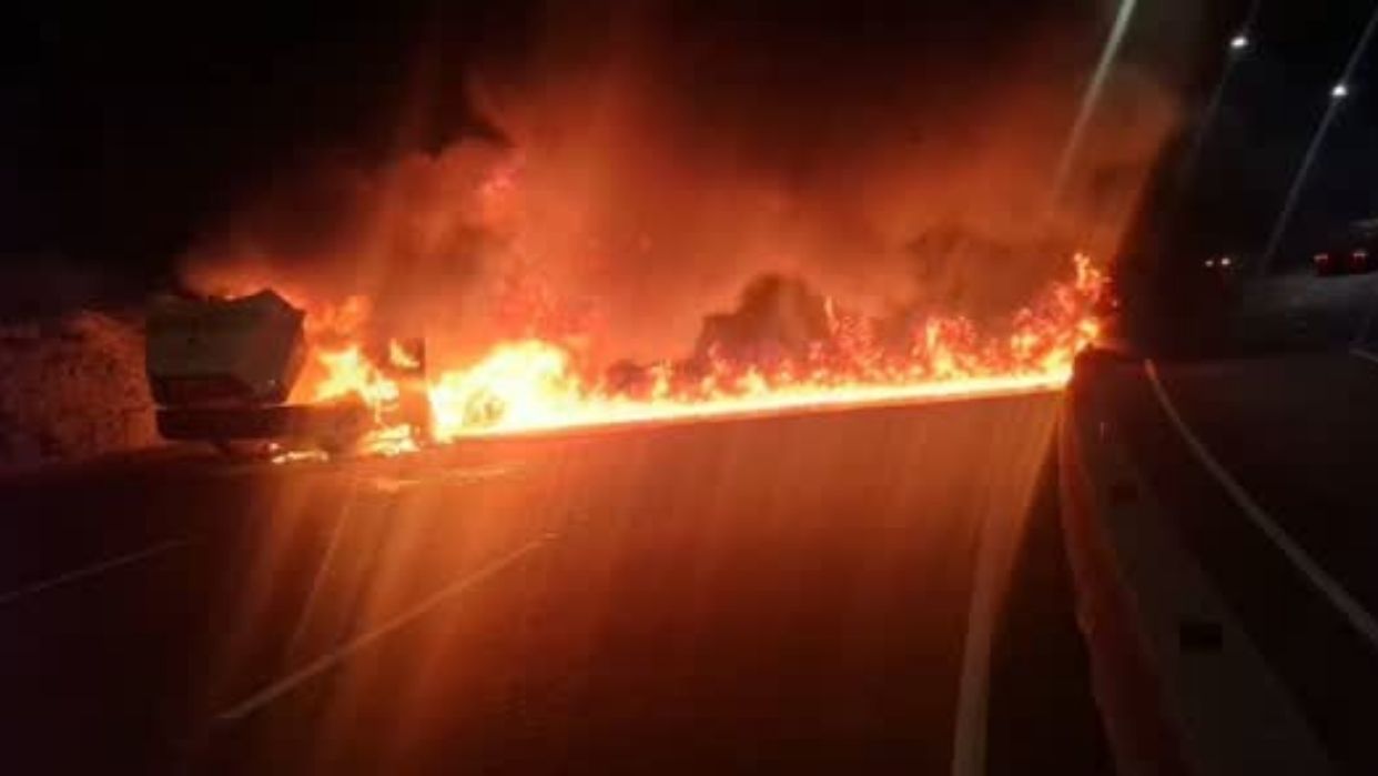 Gandola cargada con combustible se incendió entrando a Caracas