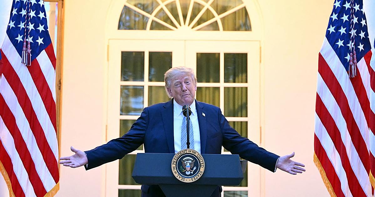 Trump anuncia que veta en la Casa Blanca a CNN, MSNOW y