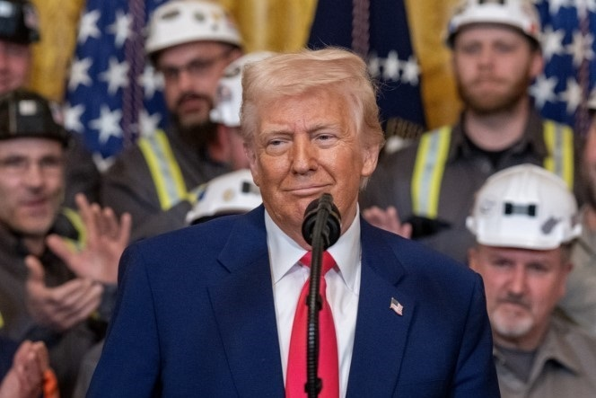 Trump prohíbe la entrada de CNN, MSNOW y Politico a la Casa Blanca < El Informador Venezuela