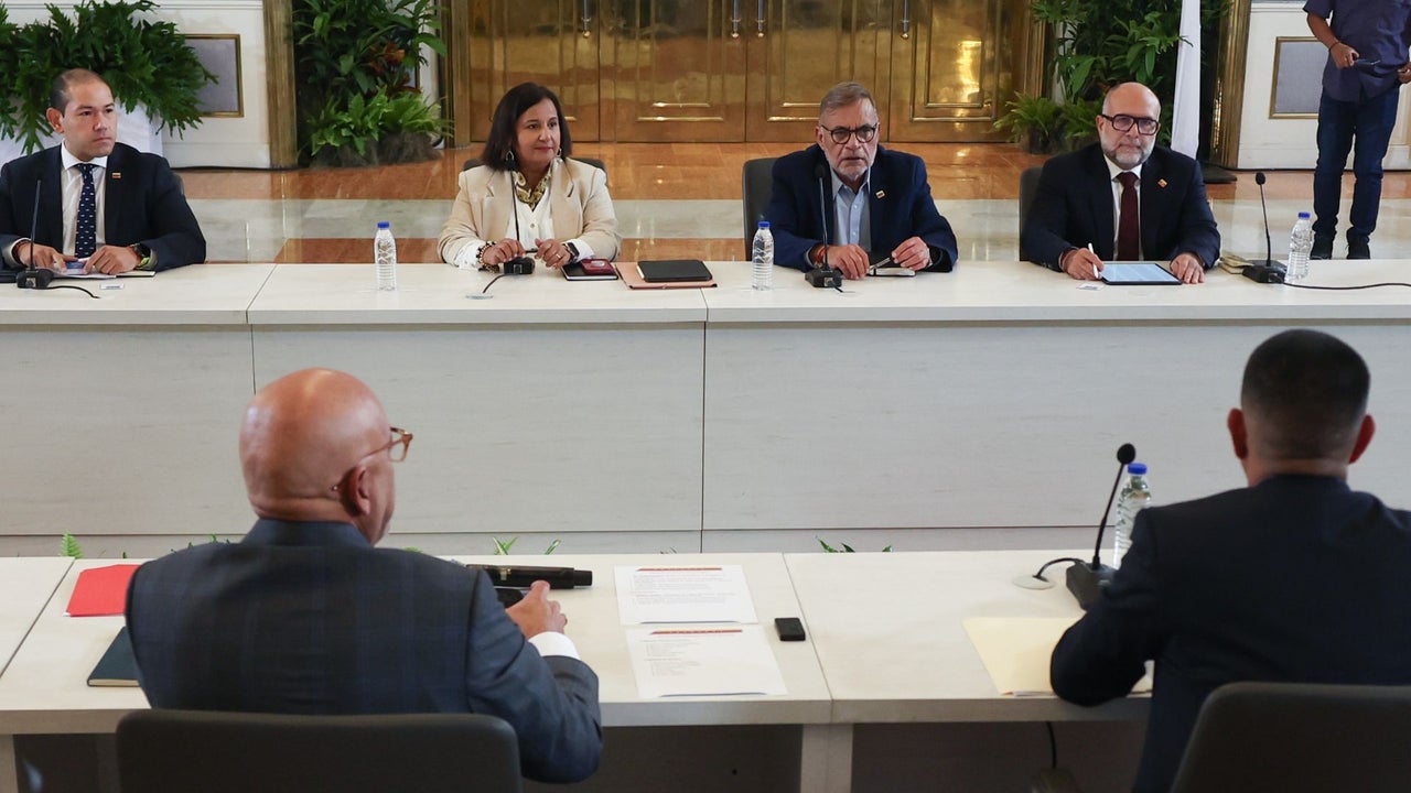Régimen venezolano y Asamblea Nacional 2015 “acuerdan” mecanismo de seguimiento sobre libertad de expresión: “fortalece el acceso a la información” | NTN24.COM