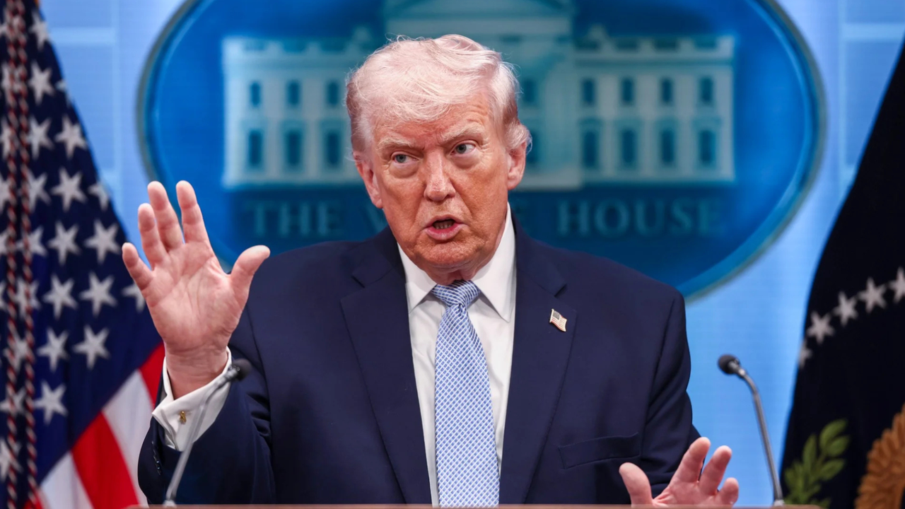 Trump prohibió el acceso a la Casa Blanca a tres importantes medios de comunicación a los que acusó de divulgar “noticias falsas” | NTN24.COM