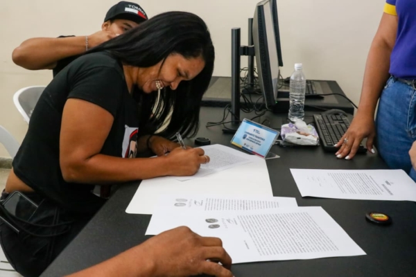 El Plan Venezuela Renace transforma vidas: Dieciocho familias reciben las llaves de su nuevo hogar – bancaynegocios.com