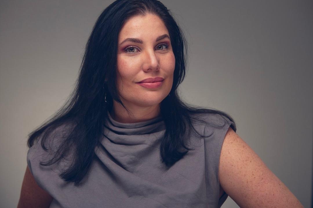 Venezolana María Dayana Patiño impone estrategia y creatividad en Amazon
