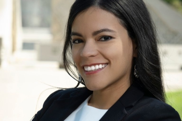 Venezolana Linda Montilla-Celis es elegida entre los 10 Jóvenes Más Sobresalientes del Mundo 2026 – bancaynegocios.com