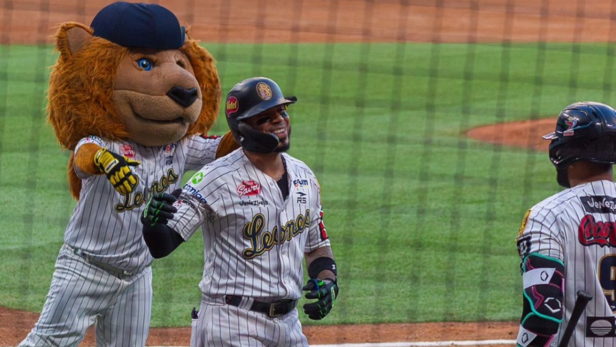 Leones del Caracas y Caribes de Anzoátegui inician sus entrenamientos de cara a la temporada 2026-2027