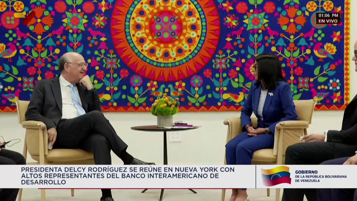 Delcy Rodríguez evalúa mecanismos de cooperación técnica y financiera con el BID en Nueva York