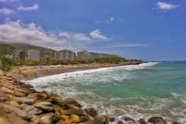 Advierten alza acelerada de precios en alquileres y ventas de inmuebles en la Guaira – bancaynegocios.com
