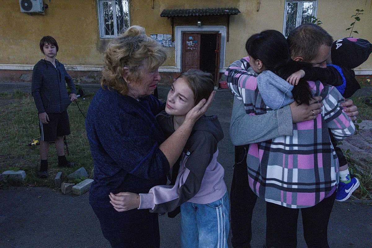 EL MUNDO, testigo de las evacuaciones de Kramatorsk, con los rusos a 10 kilómetros de sus puertas